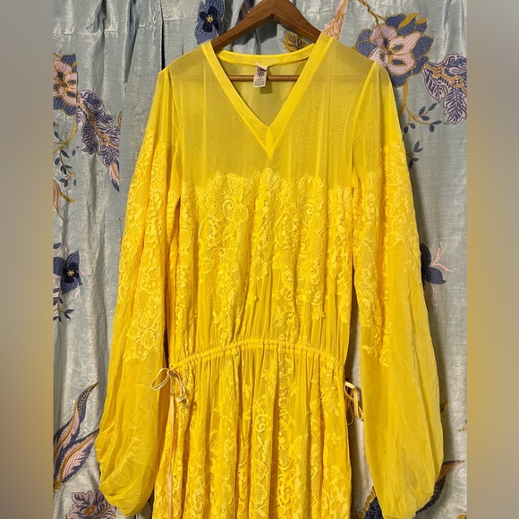 We Are Hah Yellow Lace Dress - Picture 5 of 6